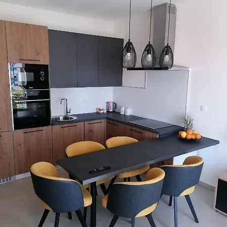 Apartman Borgo Marina - By The Sea Rijeka Exterior photo